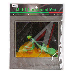 Изображение 1, ART1138 Коврик на панель приборов универсальный противоскользящий 180х150 с рисунком богомол
