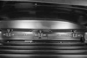 Изображение 9, 791071 Бокс багажный на крышу 1750х850х400 450л с двухсторонним открытием серый металлик TAVR 175 LUX